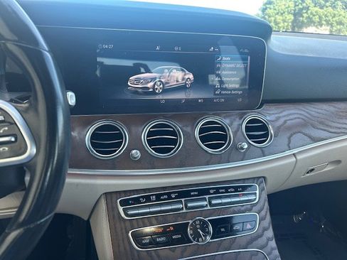 Used 2019 Mercedes-Benz E 300 4MATIC image 22