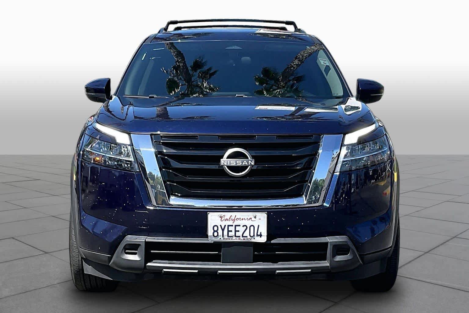 Used 2022 Nissan Pathfinder SV FWD image 3