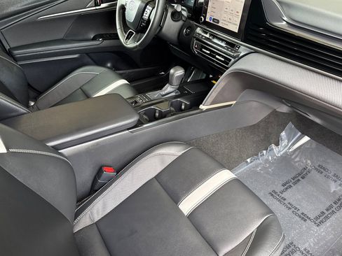 Used 2026 Toyota Camry SE w/ Convenience Package image 14