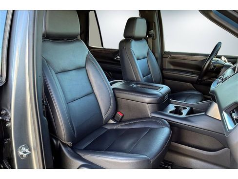 Used 2021 Chevrolet Tahoe Z71 w/ Z71 Off-Road Package image 11