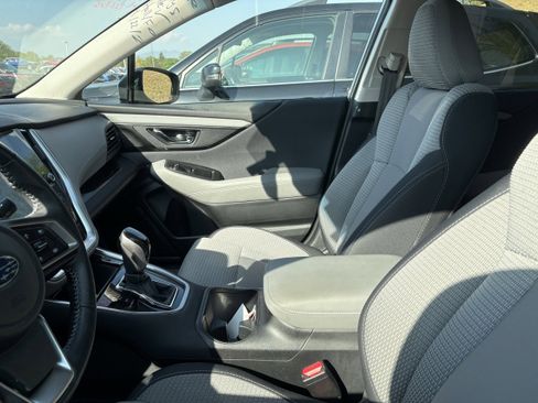 Used 2022 Subaru Outback Premium AWD/4WD image 7