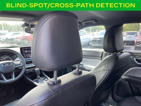 Used 2023 Jeep Compass Latitude AWD/4WD image 14