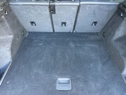 Used 2024 Audi Q3 2.0T Premium image 15