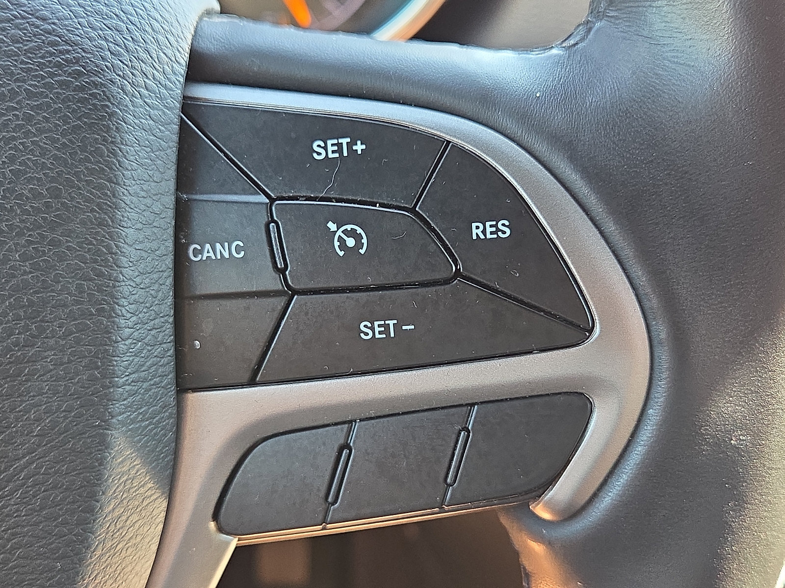 Used 2019 Jeep Grand Cherokee Altitude AWD/4WD image 22