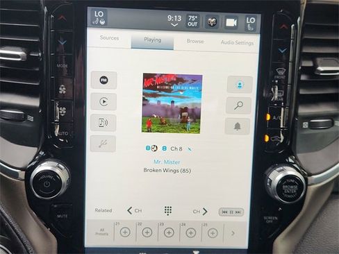 Used 2022 RAM 1500 Laramie w/ Laramie Southwest Edition image 13