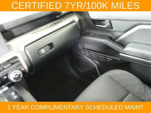 Used 2024 Toyota Tacoma SR5 AWD/4WD image 15