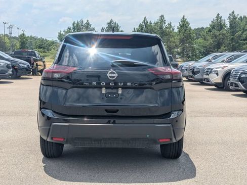 Used 2024 Nissan Rogue S FWD image 4