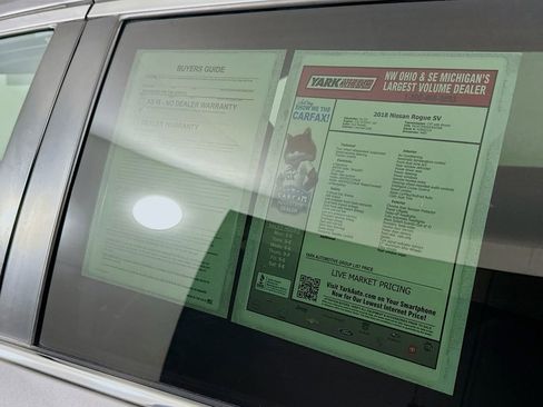 Used 2018 Nissan Rogue SV w/ Premium Package image 13