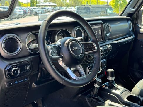 Used 2023 Jeep Wrangler Unlimited Rubicon 4xe AWD/4WD image 24