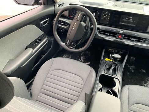Used 2025 Kia K4 EX image 20