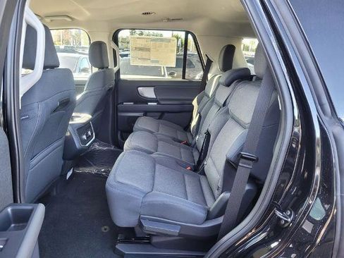 New 2026 Ford Expedition Active image 11