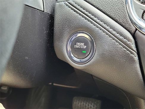 Used 2017 Chevrolet Cruze Premier image 24