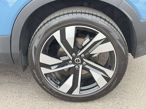 Used 2023 Volvo XC40 B5 Ultimate AWD/4WD image 10