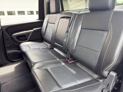 Used 2015 Nissan Titan SL w/ SL Moonroof Package AWD/4WD image 27