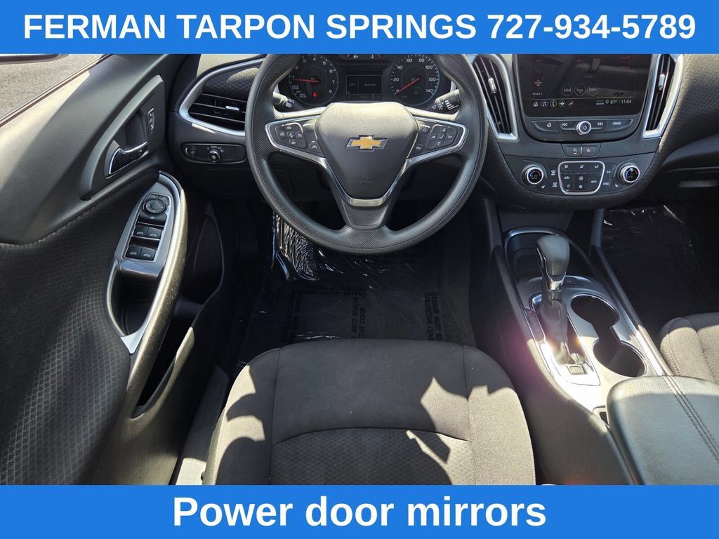 Used 2025 Chevrolet Malibu LT FWD image 17
