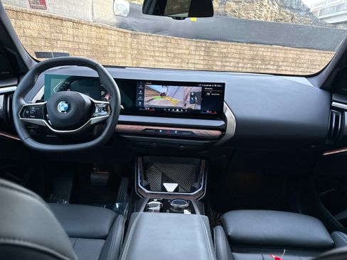 Certified 2025 BMW X3 xDrive30i w/ Premium Package image 9