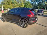 Used 2022 Volvo XC40 T5 R-Design w/ Advanced Package image 3