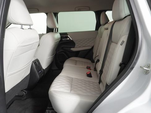 Used 2022 Mitsubishi Outlander SEL image 32