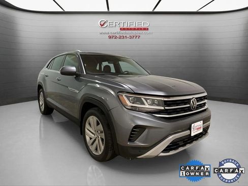 Used 2023 Volkswagen Atlas Cross Sport SE w/ Panoramic Sunroof Package image 3