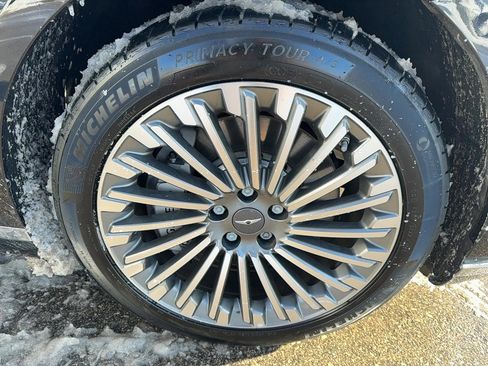 Used 2023 Genesis G80 image 9