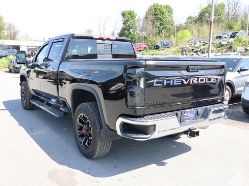 Used 2022 Chevrolet Silverado 2500 LTZ w/ LTZ Plus Package AWD/4WD image 5