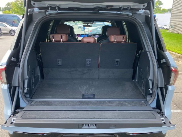 New 2027 Lincoln Navigator Reserve AWD/4WD image 27