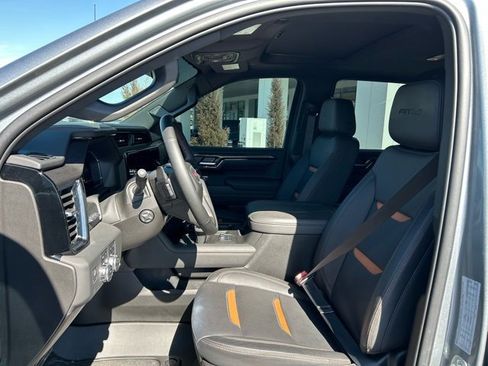 Used 2025 GMC Sierra 1500 AT4 w/ AT4 Premium Package image 19