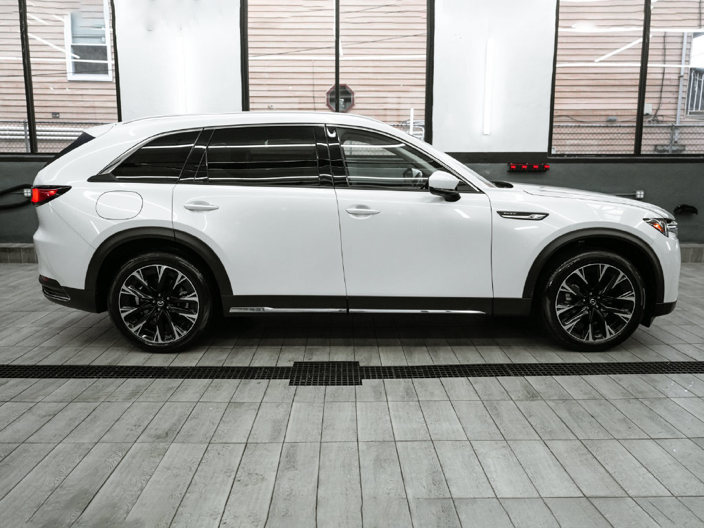 Used 2024 MAZDA CX-90 Plug-In Hybrid w/ Premium Plus AWD/4WD image 7