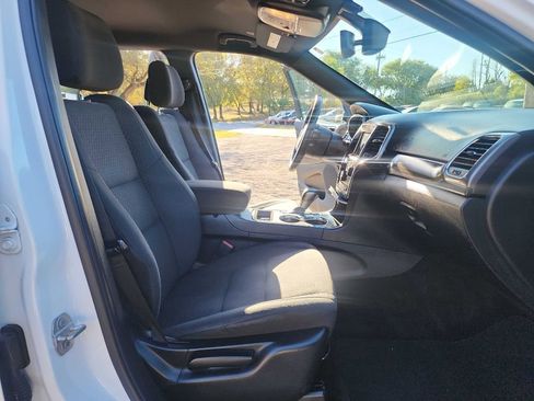 Used 2018 Jeep Grand Cherokee Laredo image 36