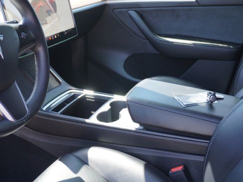 Used 2023 Tesla Model Y Long Range AWD/4WD image 21