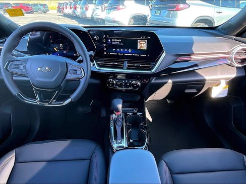 New 2026 Chevrolet Trax RS w/ Driver Confidence Package FWD image 5