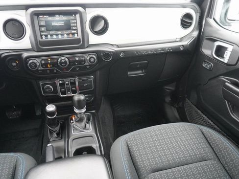 Used 2021 Jeep Wrangler Unlimited Islander image 31