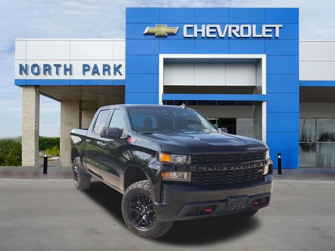 Used 2021 Chevrolet Silverado 1500 Custom Trail Boss w/ LPO, Dark Essentials Package AWD/4WD image 1