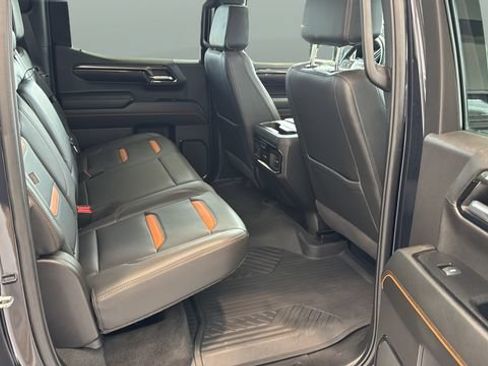 Used 2024 GMC Sierra 1500 AT4 w/ Technology Package AWD/4WD image 23