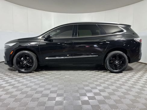 Used 2023 Buick Enclave Essence w/ Experience Buick Package FWD image 5