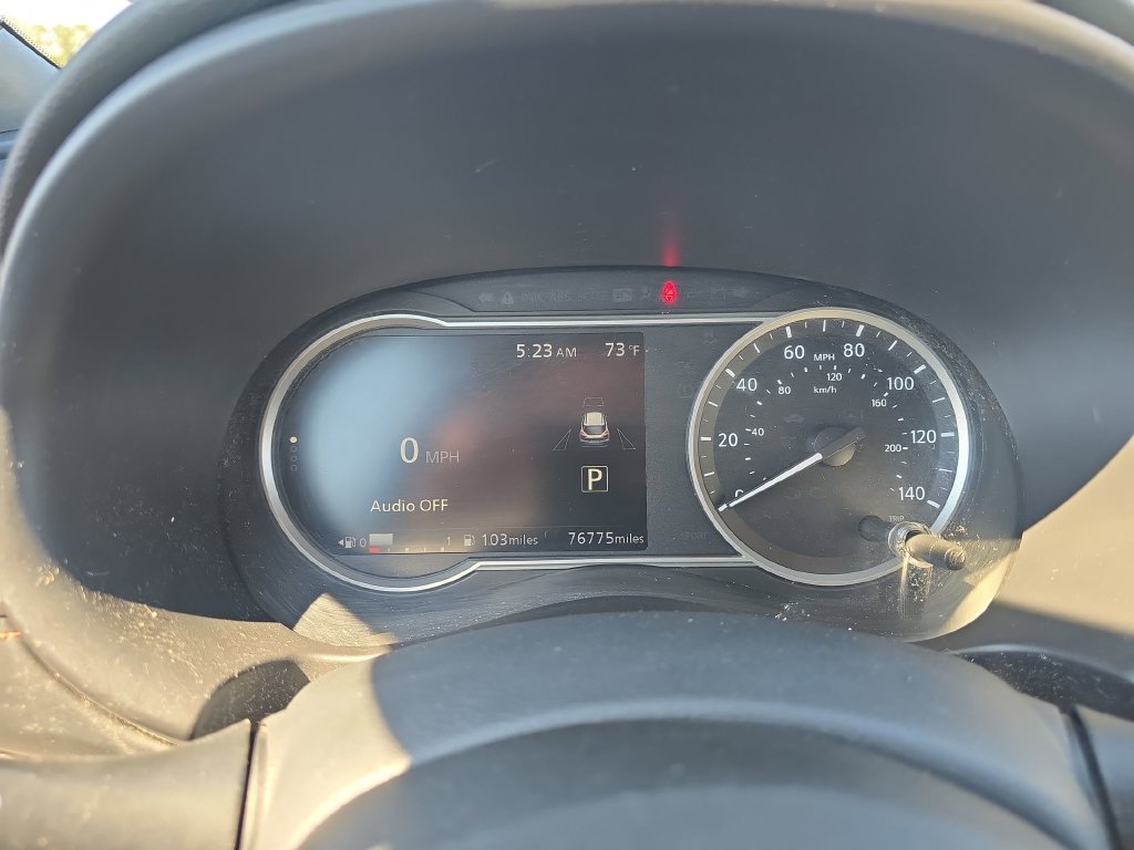 Used 2018 Nissan Kicks SR FWD image 21