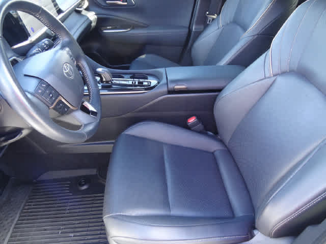 Used 2025 Toyota Crown Signia w/ Advanced Technology Package AWD/4WD image 6