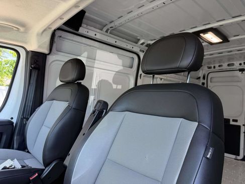 Used 2026 RAM ProMaster 2500 w/ Convenience Group FWD image 22