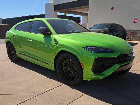 Used 2025 Lamborghini Urus SE AWD/4WD image 16