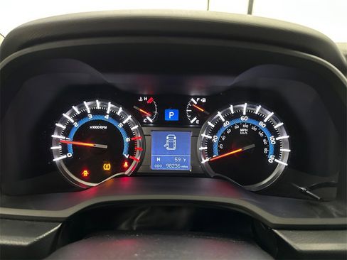 Used 2018 Toyota 4Runner SR5 Premium image 27