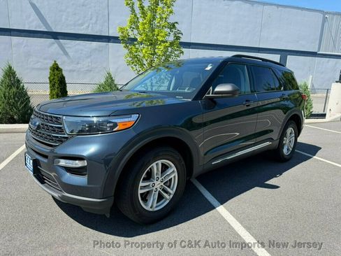 Used 2023 Ford Explorer XLT w/ Equipment Group 202A AWD/4WD image 1