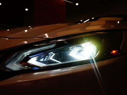 Used 2019 Nissan Altima 2.5 SR FWD image 43