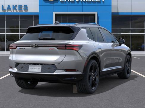 New 2026 Chevrolet Equinox EV RS image 4