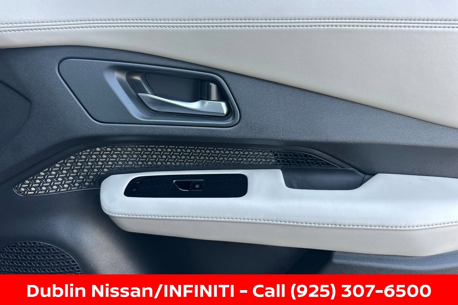 Certified 2023 Nissan Ariya FWD image 21
