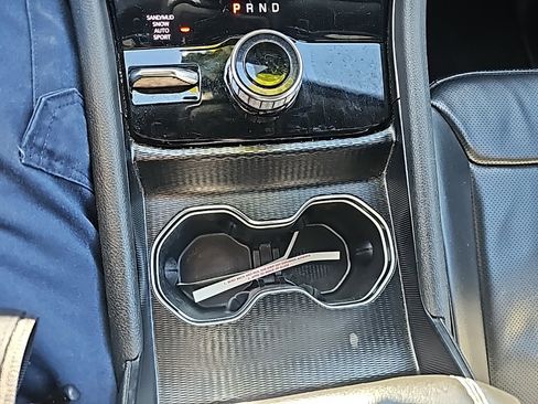 Used 2024 Jeep Grand Cherokee L Limited w/ Luxury Tech Group II image 22