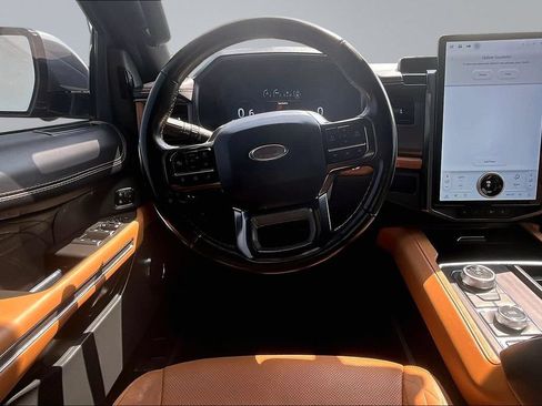 Used 2022 Ford Expedition Max Platinum AWD/4WD image 5