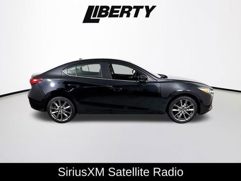 Used 2018 MAZDA MAZDA3 Touring image 8