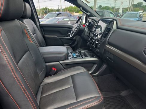 Used 2024 Nissan Titan PRO-4X w/ Pro-4x Convenience Package AWD/4WD image 12