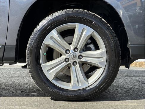 Used 2012 Toyota Highlander Limited image 31