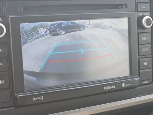 Used 2019 Toyota Tacoma SR5 image 27